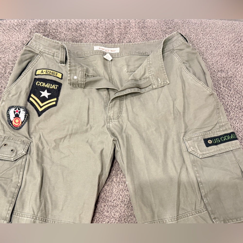 Combat-Style Men's Cargo pants in Olive